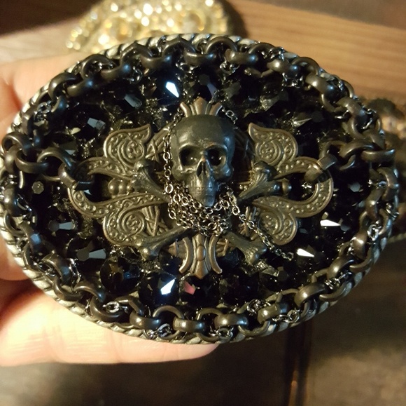Sold Chunky Skull - Picture 2 of 2